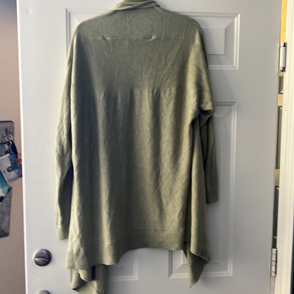 Lululemon Cashlu knit wrap - Picture 3 of 5